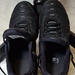 Nike Ladies Black Athletic Shoes